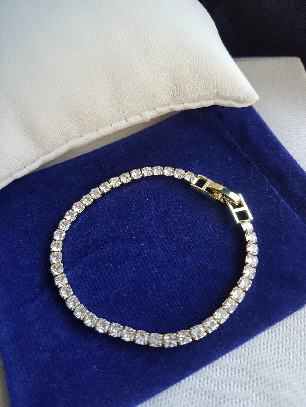 Swarovski Elements 18Gold Over 925 Sterling Silver Delicate Tennis Bracelet NEW - Picture 5 of 9
